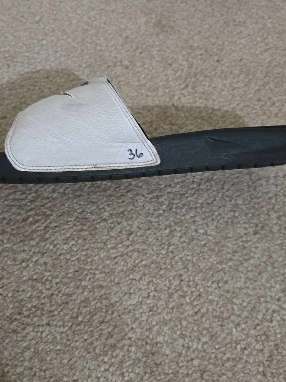 Nike Benassi Slides Shoes Men Size 12 Black White Comfort Sandals Slip On Swoosh - Picture 11 of 12